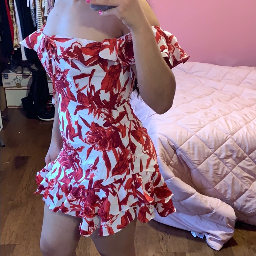 Off the shoulder mini dress 🌺 - Picture 6 of 9